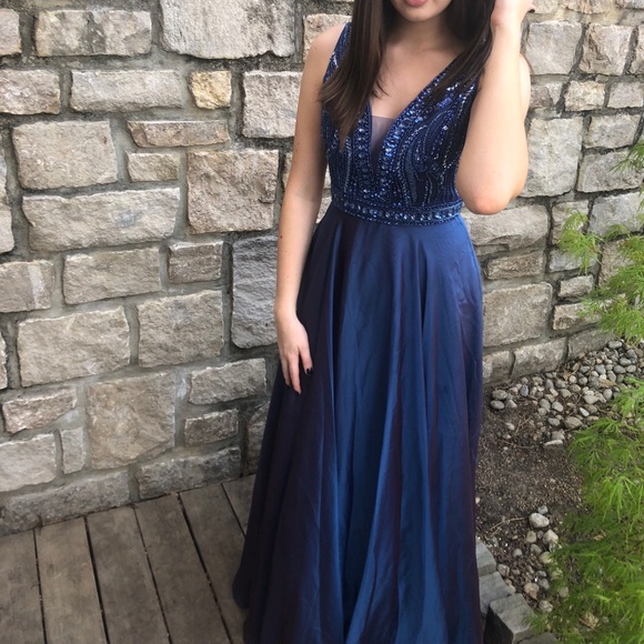 Sherri Hill prom dress - Picture 2 of 4